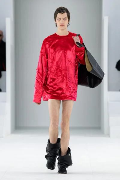Look 7